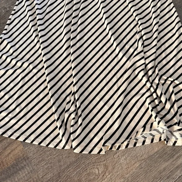 H&M Monochrome Striped Midi Dress - Picture 2 of 5